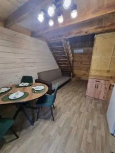 Yashkin Dom Guest Houses - 104