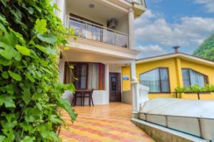 GUEST HOUSE CICLAMINO, Gagra