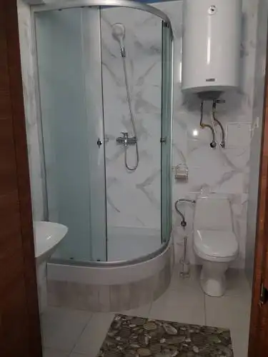 готель Біля фонтану - 3