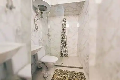 готель Біля фонтану - 10