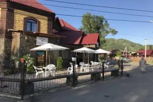 Castle Mini-hotel, Katun