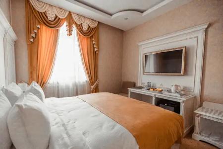 Imperial Palace - 101