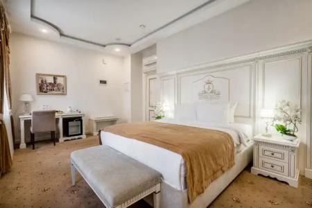 Imperial Palace - 123