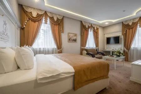 Imperial Palace - 112