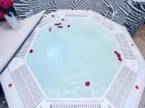 Deluxe Suite with Spa Bath
