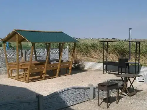 MARINA-YuG, KIRILLOVKA, KOSA PERESYP Tourist base - 0