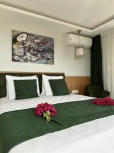 Mogons Exclusive - 97