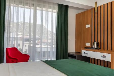 Mogons Exclusive - 90