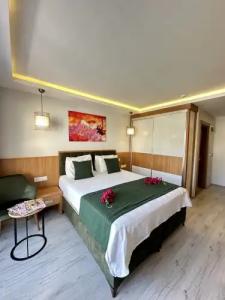 Mogons Exclusive - 87