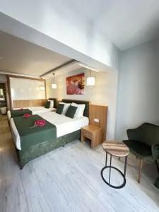 Mogons Exclusive - 50