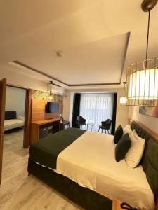 Mogons Exclusive - 65