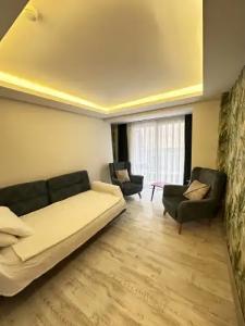 Mogons Exclusive - 69