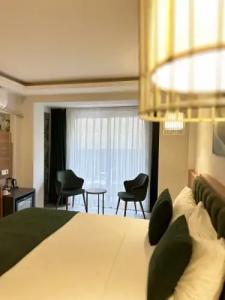 Mogons Exclusive - 68