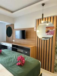 Mogons Exclusive - 80