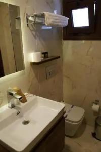 Room 23 - 102