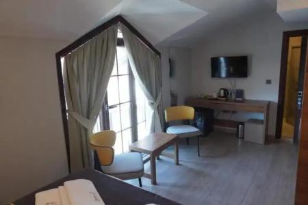 Room 23 - 143