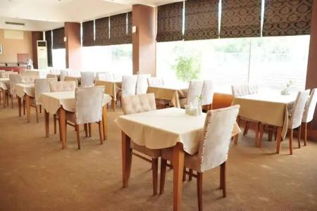 Dragos Resort Spa Restaurant - 9