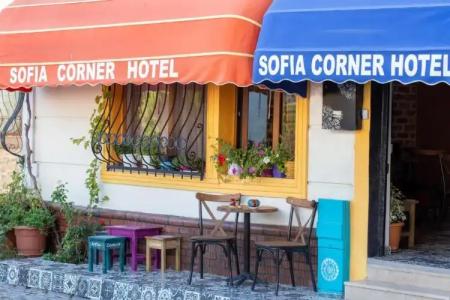 Sofia Corner - 57