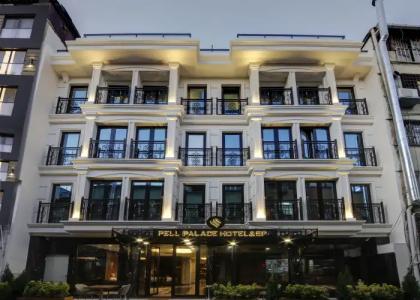 Pell Palace & Spa - 0