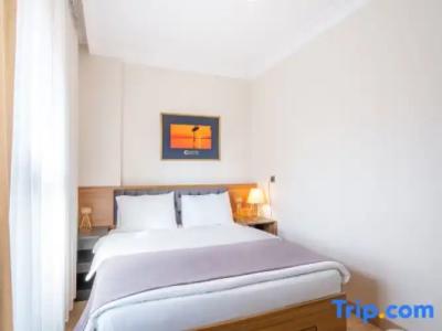 Campus Boutique - 92