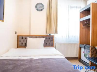 Campus Boutique - 116