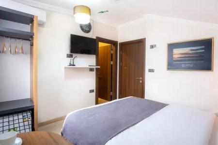 Campus Boutique - 106