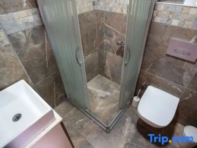 Campus Boutique - 121