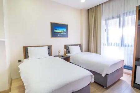 Campus Boutique - 110