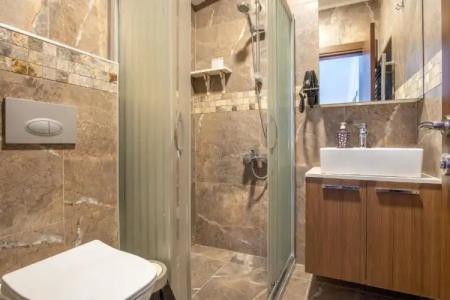 Campus Boutique - 112