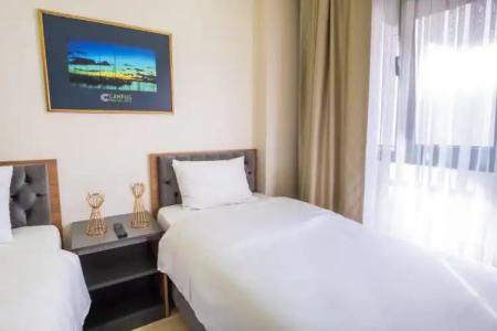 Campus Boutique - 111