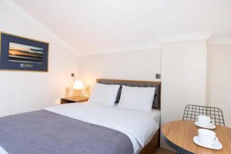 Campus Boutique - 55