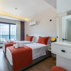 Ece Marina Suit - 108