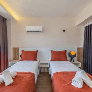 Ece Marina Suit - 107