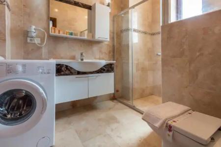 Hillcity - Adults Only - 112