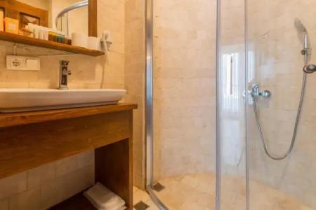 Hillcity - Adults Only - 75