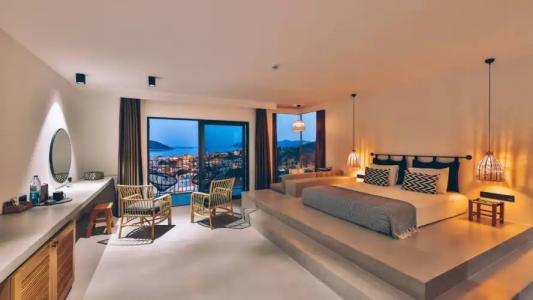 Carruba Boutique - 77