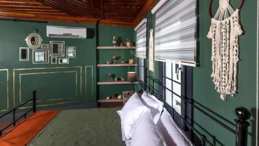 Sunset Boutique - 89