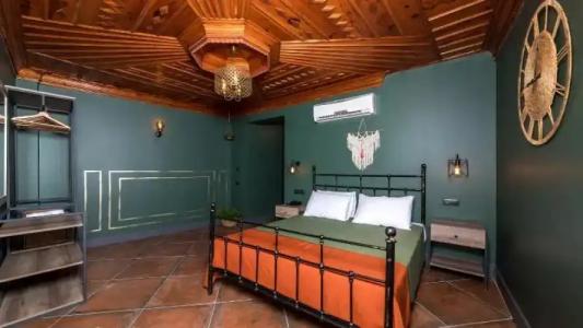 Sunset Boutique - 119