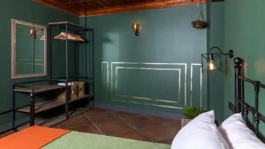 Sunset Boutique - 122