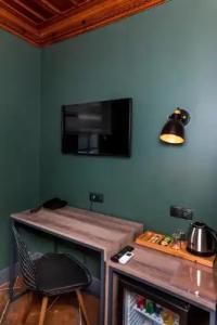 Sunset Boutique - 76