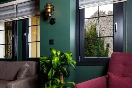 Sunset Boutique - 117