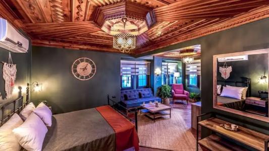 Sunset Boutique - 82