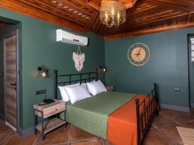 Sunset Boutique - 93