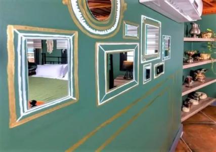 Sunset Boutique - 110