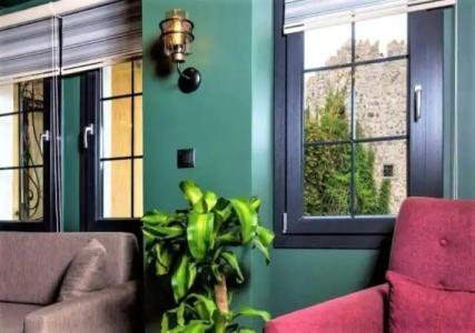 Sunset Boutique - 106