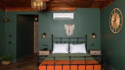 Sunset Boutique - 120