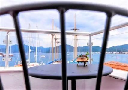 Sunset Boutique - 113