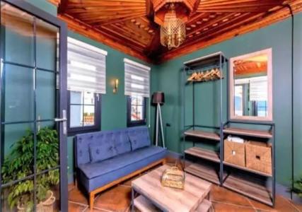 Sunset Boutique - 107