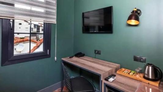 Sunset Boutique - 60