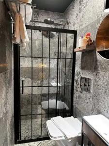 Sunset Boutique - 52